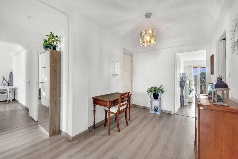 Appartement - 85 m² - 4 pièces