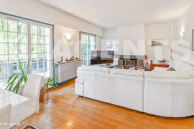 Maison - 182 m² - 6 pièces