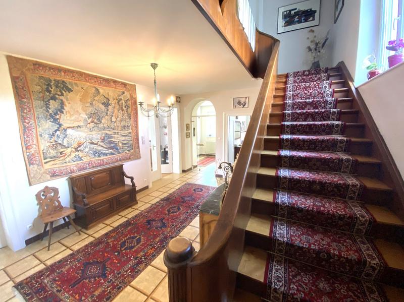 Villa - 277 m² - 6 pièces