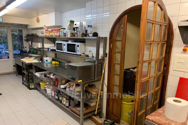 Local commercial - 255 m²