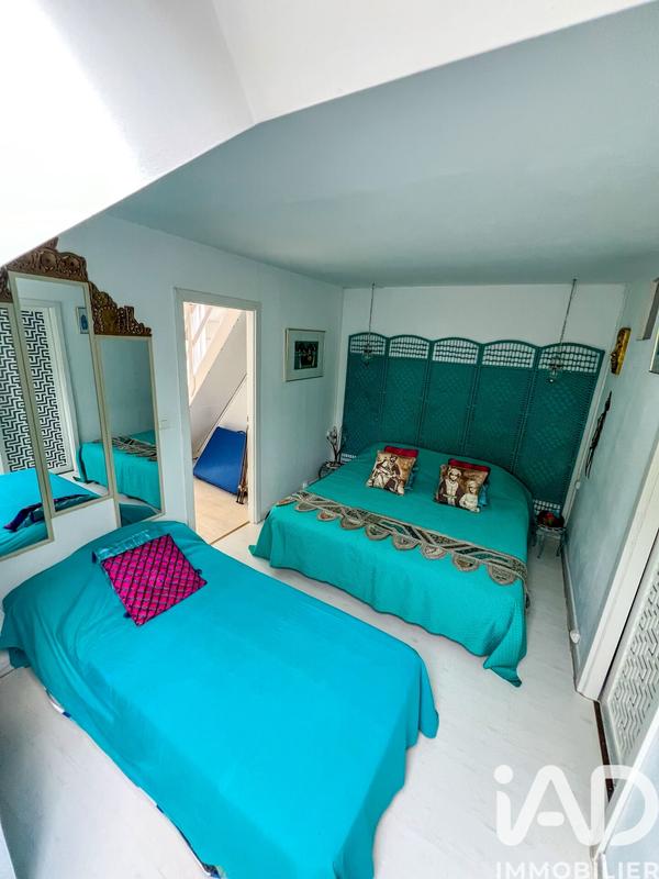 Maison - 681 m² - 17 pièces