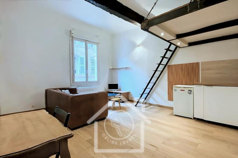 Studio - 25 m² - 1 pièce