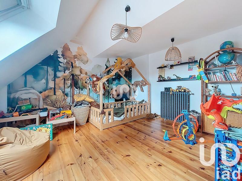 Maison - 252 m² - 9 pièces