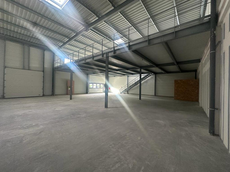 Entrepôt - 511 m²