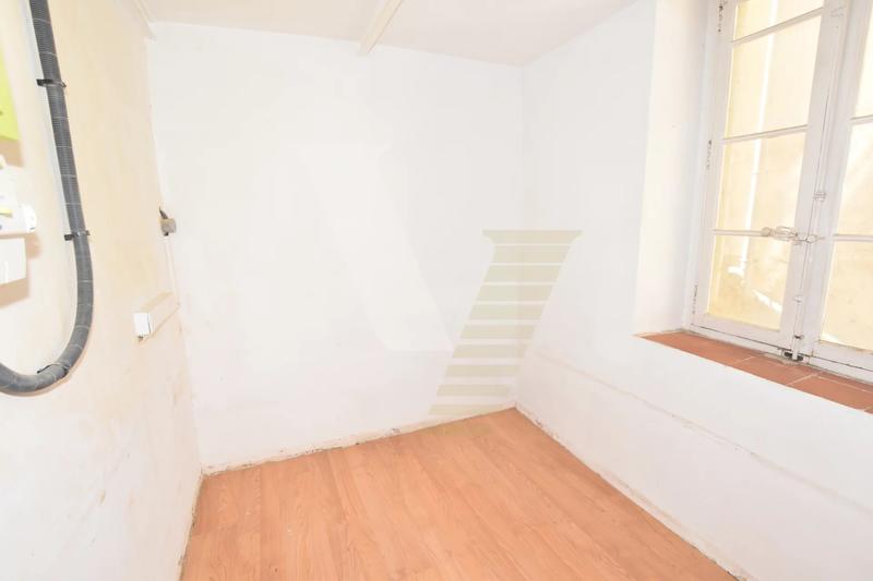 Local commercial - 90 m² - 4 pièces