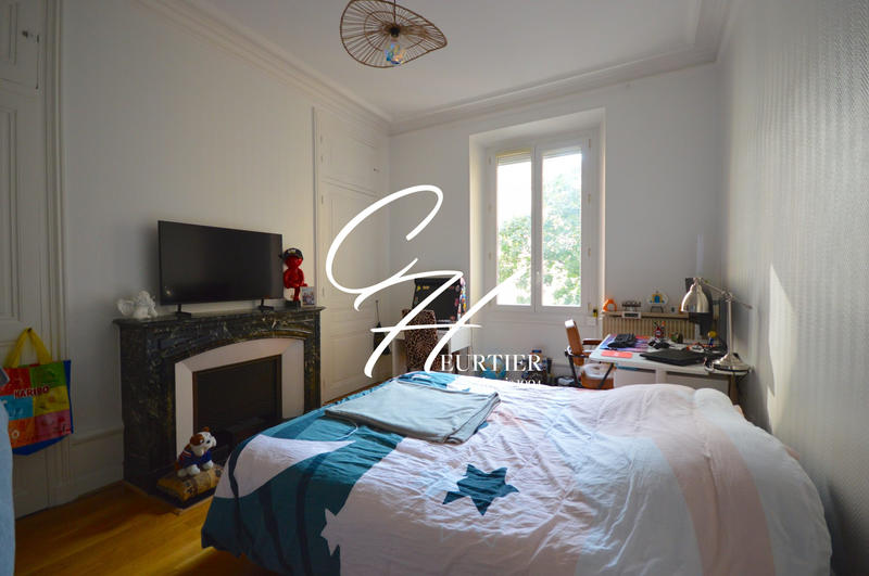 Appartement - 83 m² - 3 pièces