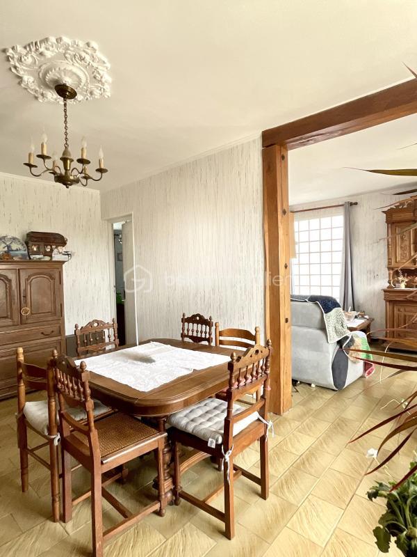 Maison - 93 m² - 5 pièces