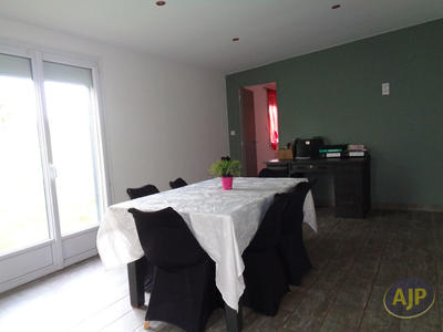 Maison - 156 m² - 8 pièces