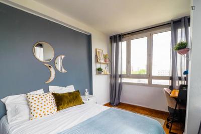 Chambre - 11 m² - 4 pièces