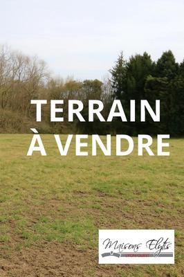 Terrain constructible - 900 m²