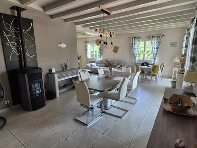 Maison - 160 m² - 8 pièces