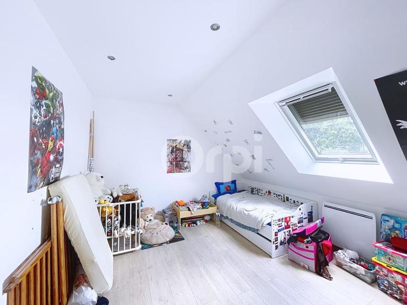 Pavillon - 166 m² - 8 pièces