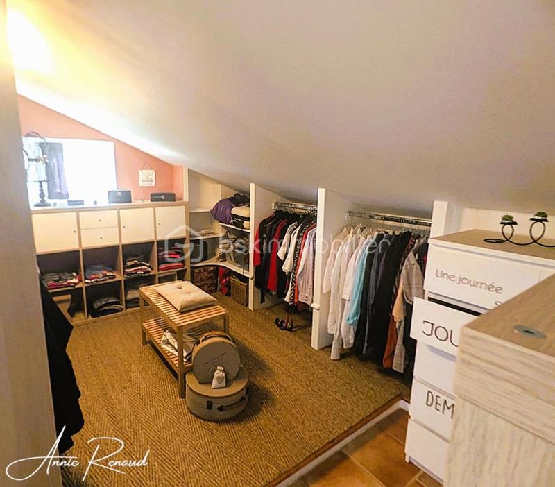 Demeure - 299 m² - 10 pièces