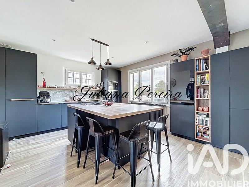 Maison - 142 m² - 7 pièces