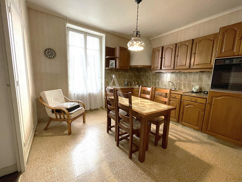 Maison - 140 m² - 5 pièces