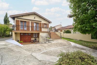 Villa - 210 m² - 10 pièces