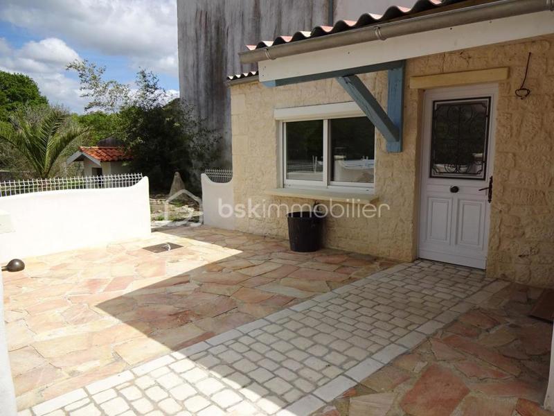 Maison - 104 m² - 4 pièces