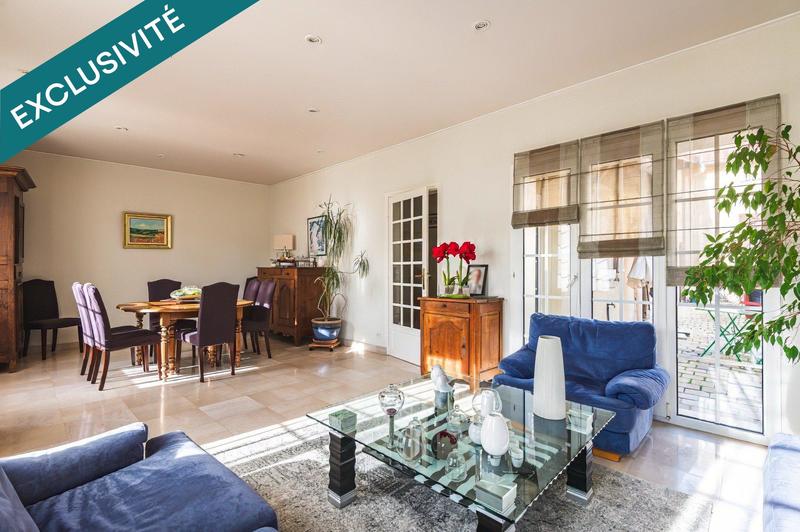 Maison - 267 m² - 10 pièces