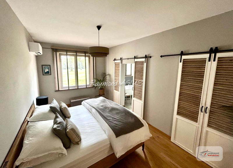 Maison - 292 m² - 11 pièces