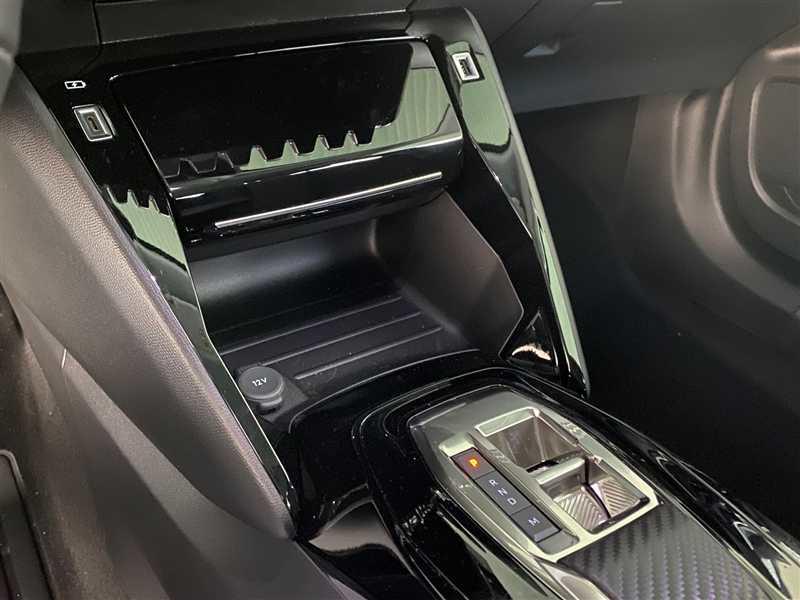 Peugeot 2008 1.5 BlueHDi 130 s&amp;S Eat8 Allure Pack