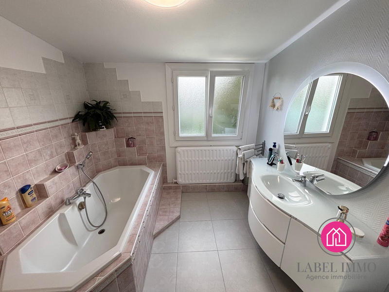 Maison - 125 m² - 8 pièces