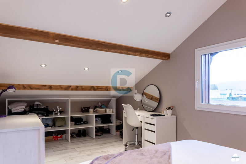 Maison - 144 m² - 8 pièces