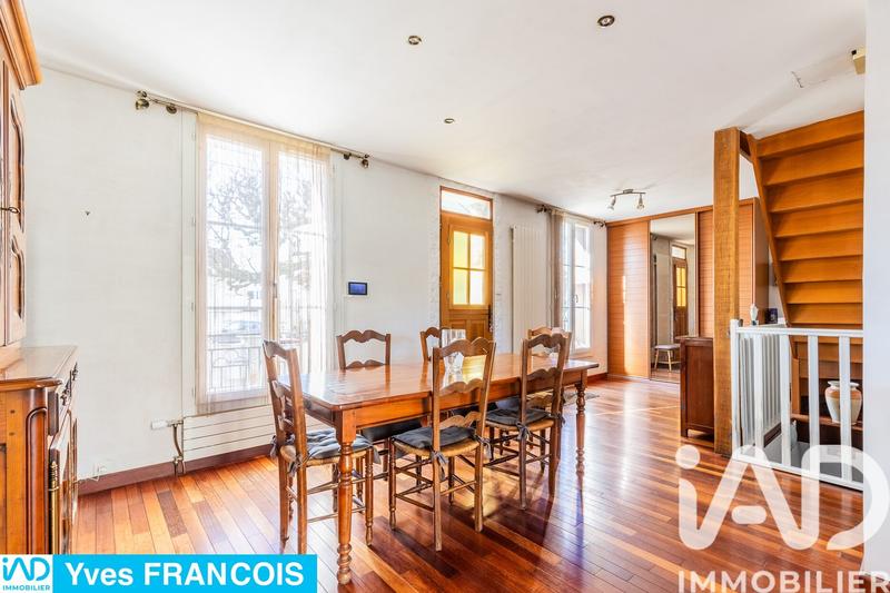 Maison - 98 m² - 5 pièces