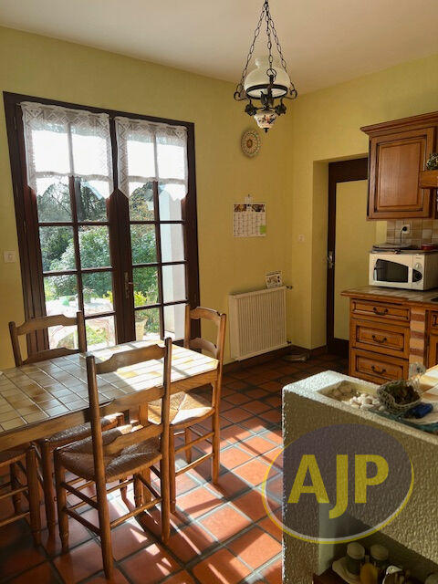 Maison - 143 m² - 6 pièces