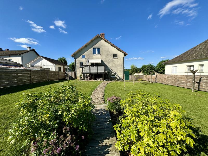 Maison - 140 m² - 5 pièces