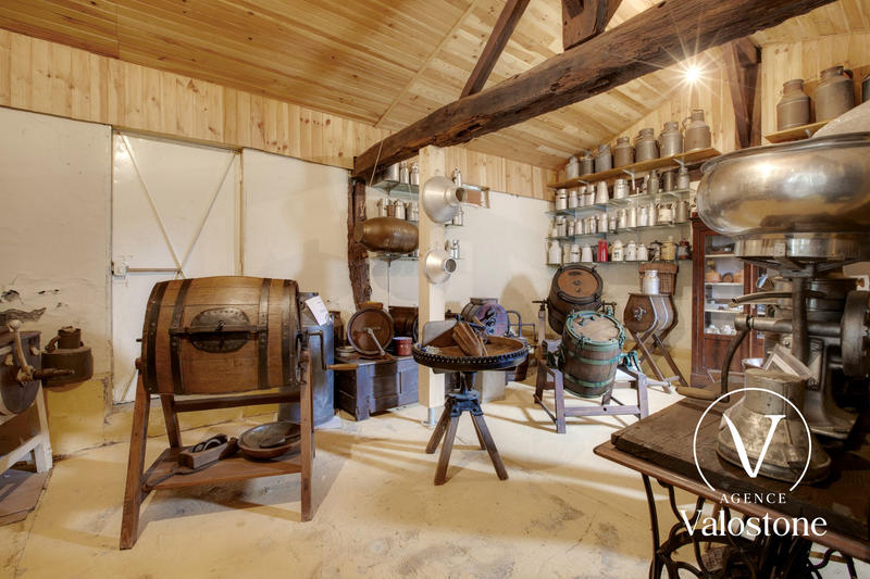 Maison traditionnelle - 188 m² - 7 pièces