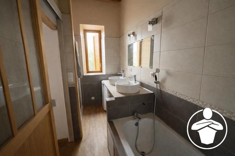 Maison - 193 m² - 8 pièces