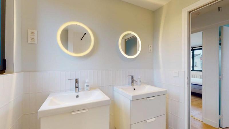 Chambre - 16 m² - 15 pièces