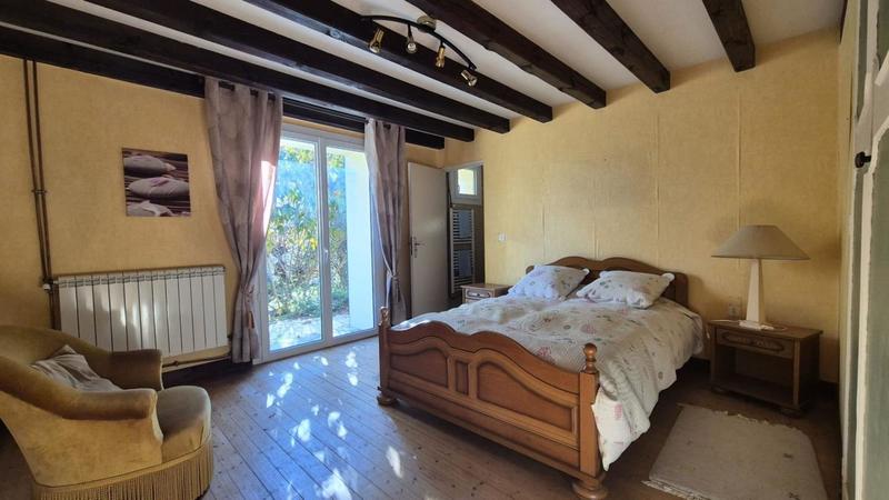 Maison - 239 m² - 8 pièces