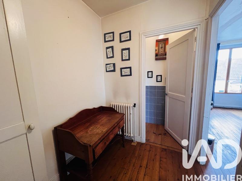 Maison - 216 m² - 6 pièces