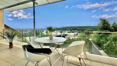 Maison - 180 m² - 6 pièces