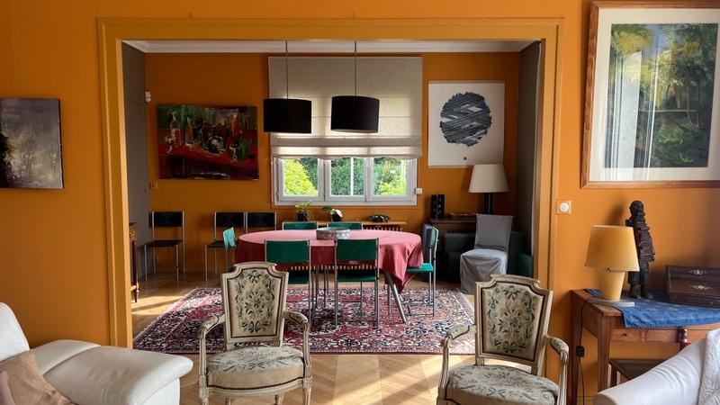 Maison - 300 m² - 10 pièces