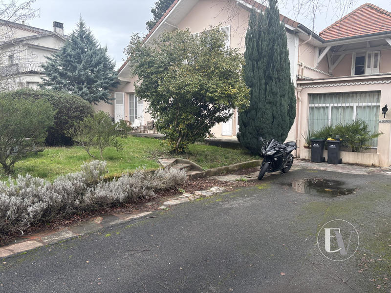 Maison - 163 m² - 7 pièces