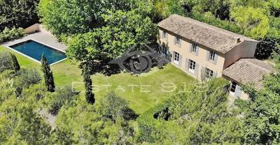 Villa - 210 m² - 7 pièces