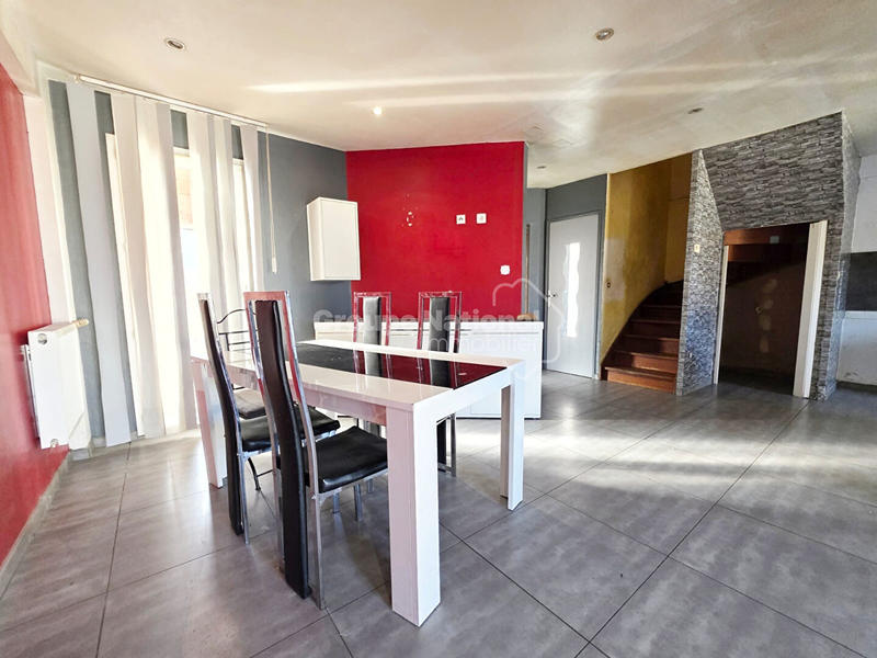 Maison - 105 m² - 5 pièces