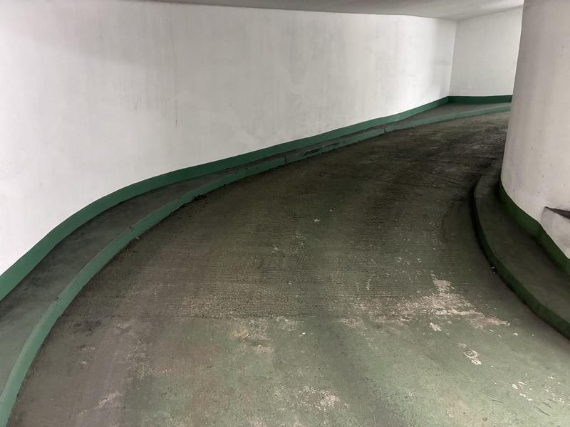 Parking / Garage - 10 m²