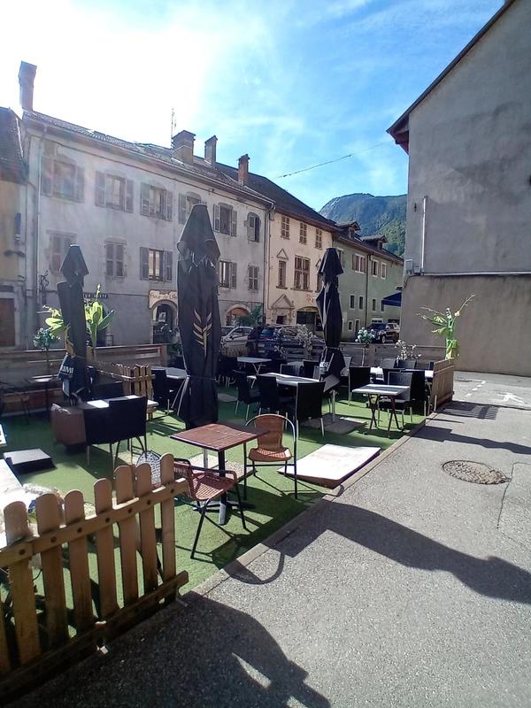 Local commercial - 84 m² - 3 pièces