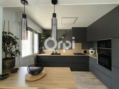 Maison - 90 m² - 3 pièces