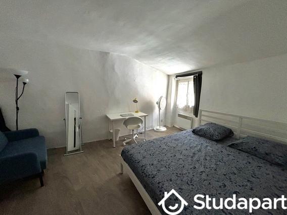Chambre - 9 m² - 1 pièce