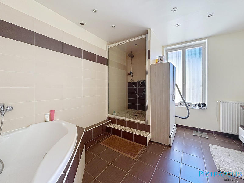 Maison - 125 m² - 4 pièces