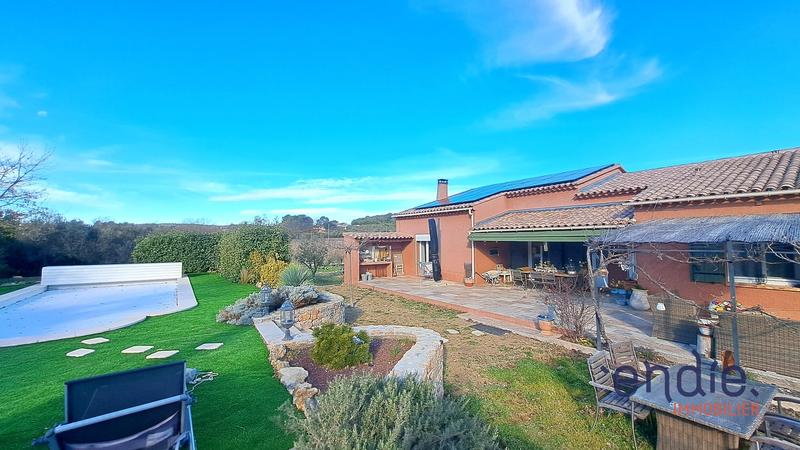 Maison - 163 m² - 5 pièces