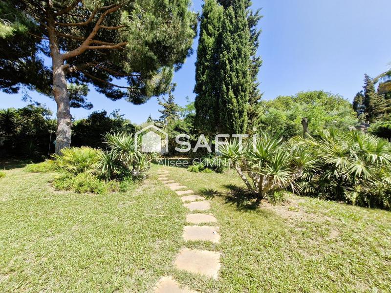 Villa - 207 m² - 7 pièces