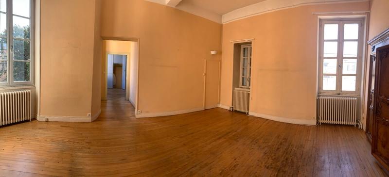 Maison - 600 m² - 18 pièces