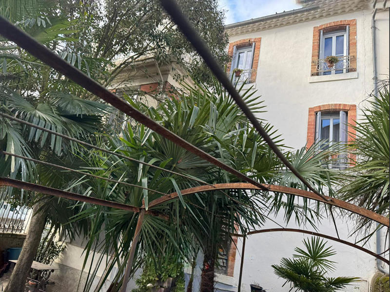 Maison - 256 m² - 9 pièces