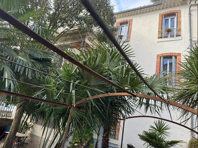 Maison - 256 m² - 9 pièces