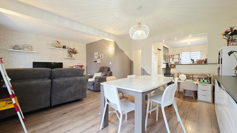 Maison - 110 m² - 5 pièces